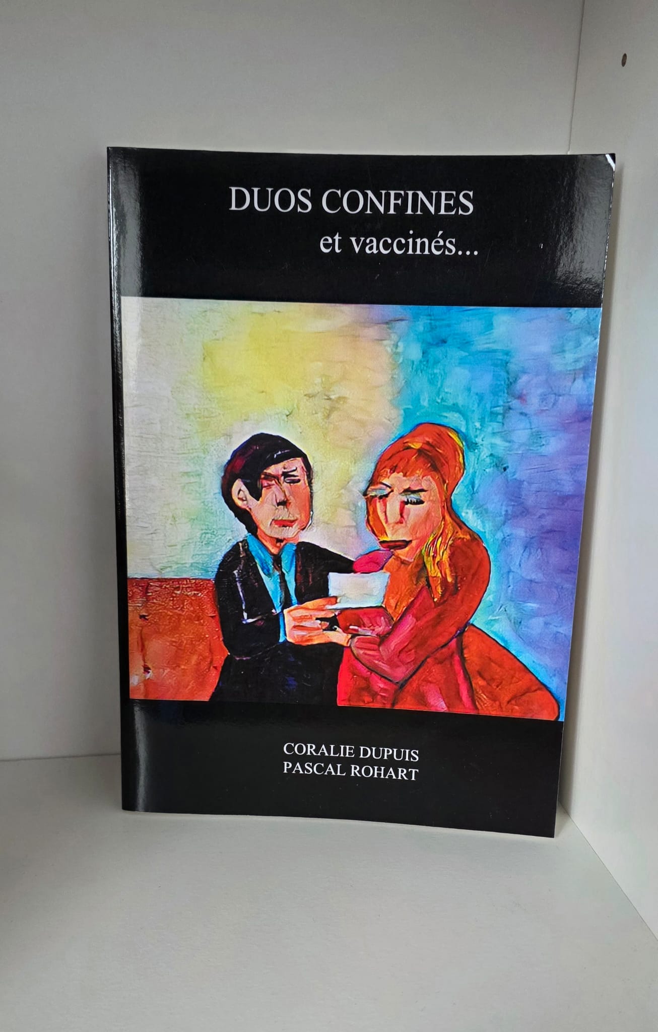Couverture du livre Duos confinés et vaccinés de Coralie Dupuis et Pascal Rohart