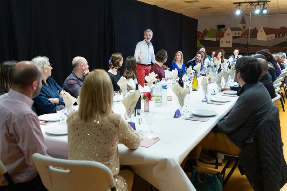 Dialogue de scene pendant Festin